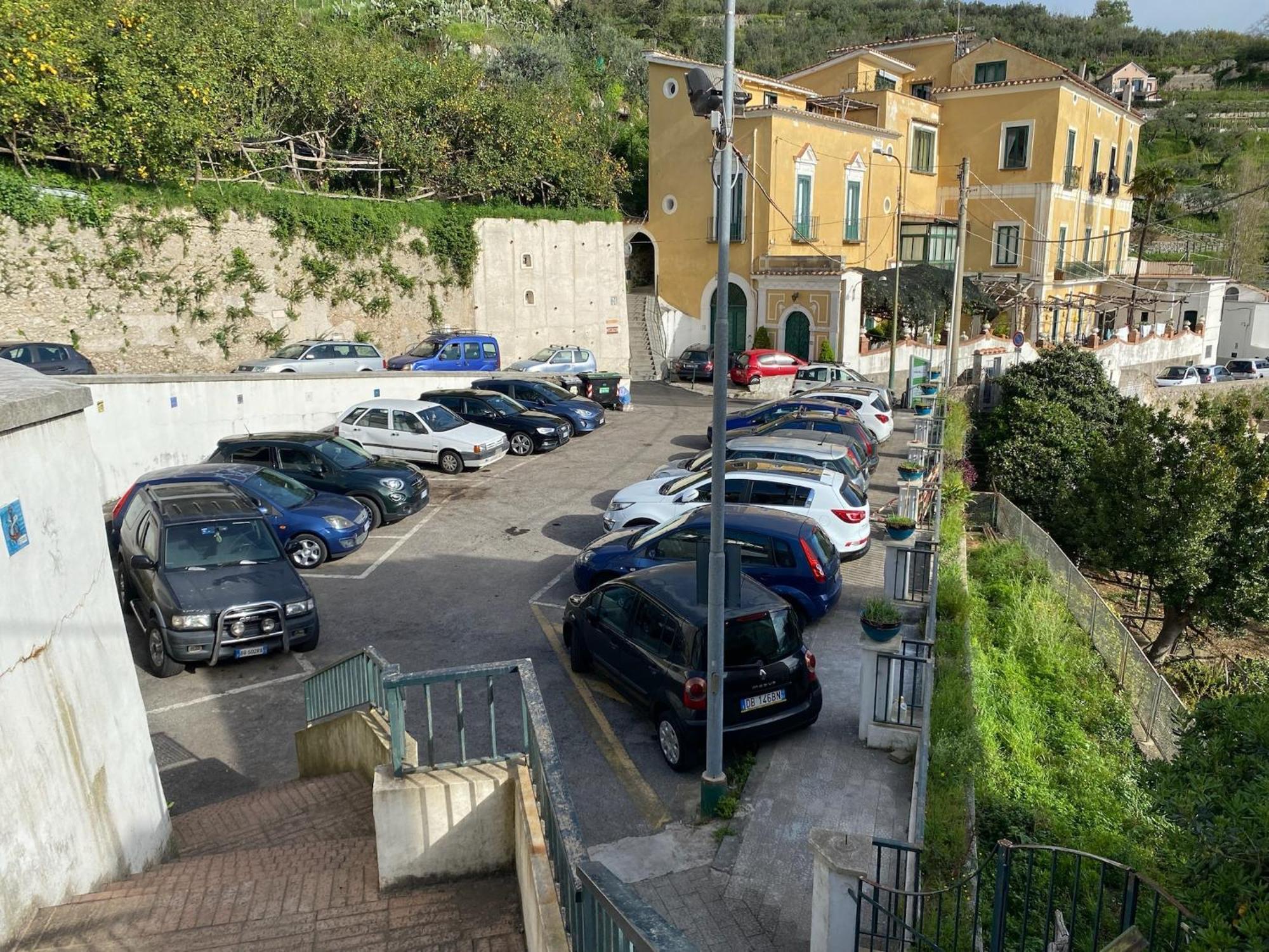 Casa Vacanza: The Wind Rose Vietri sul Mare Exterior photo